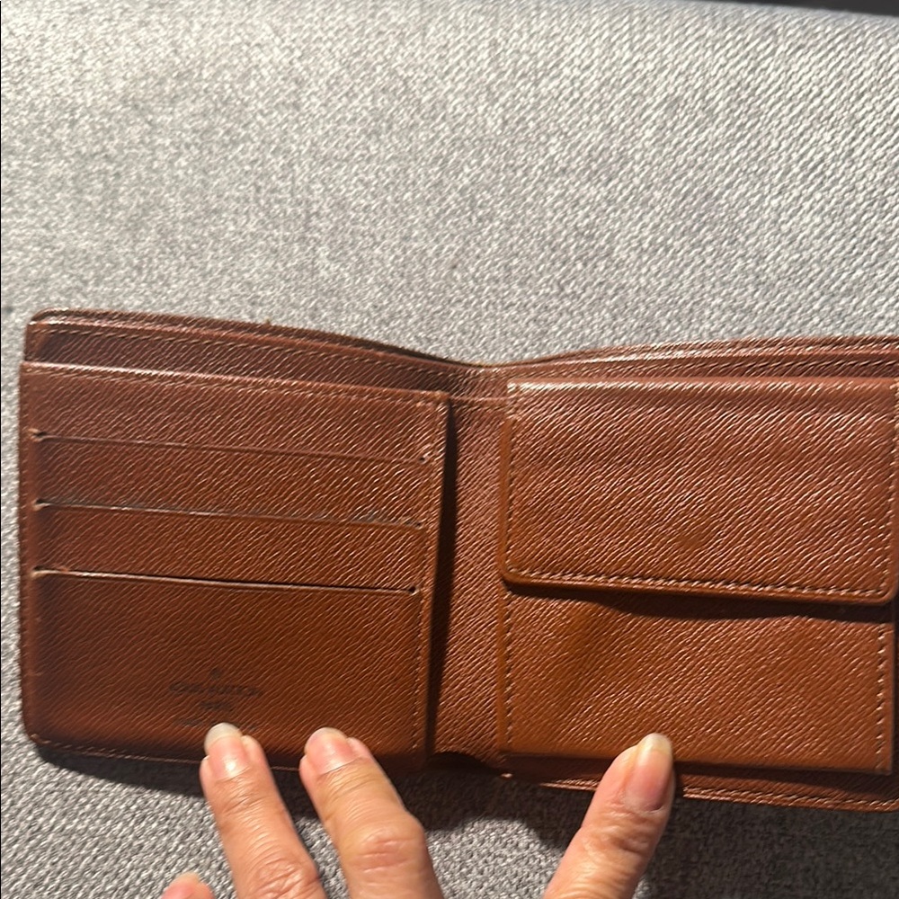 LOUIS VUITTON  Brown Monogram mens Wallet - Picture 3 of 12